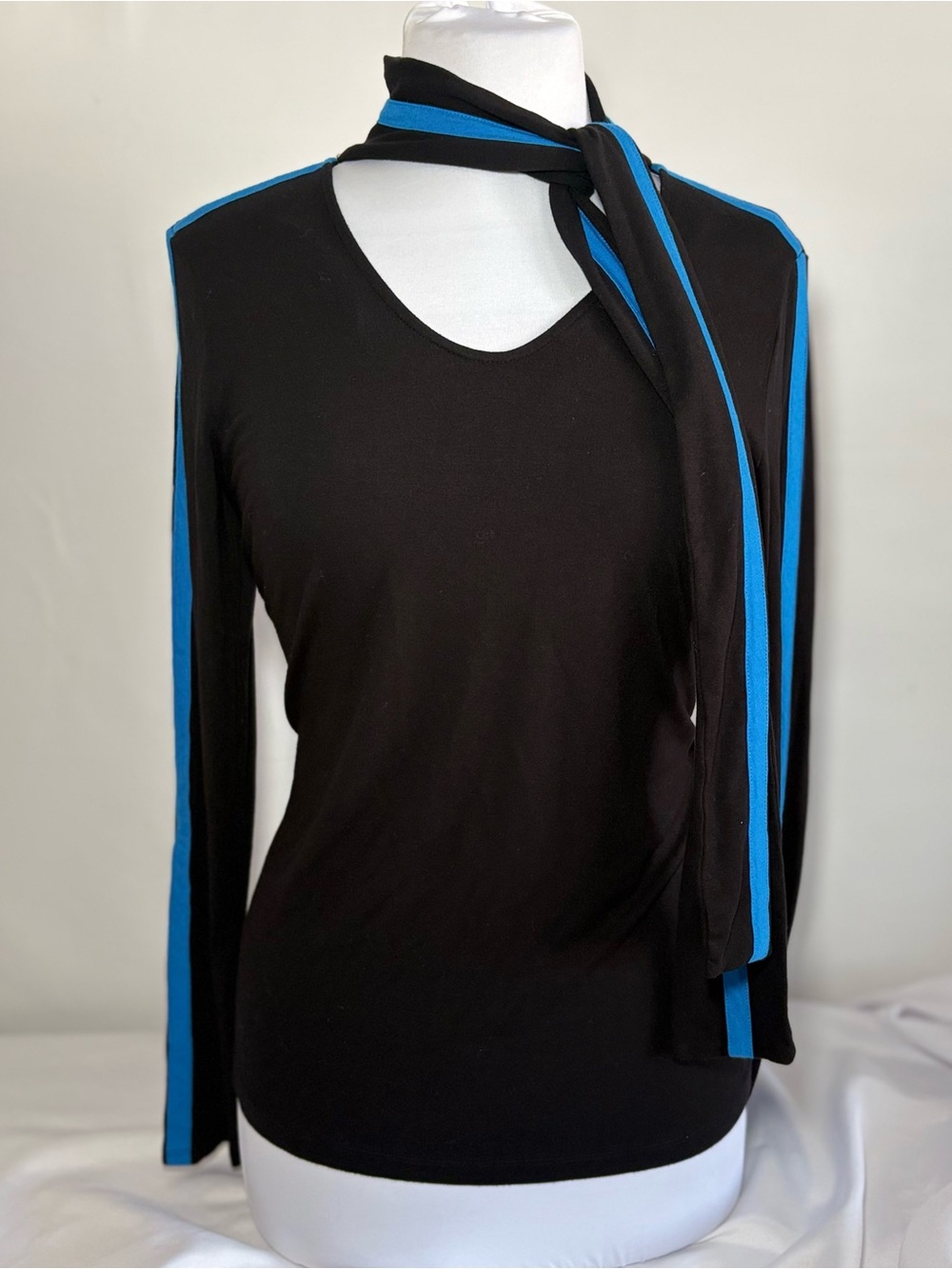 Liz Claiborne Black Long Sleeve Top with Blue Stripe Scarf